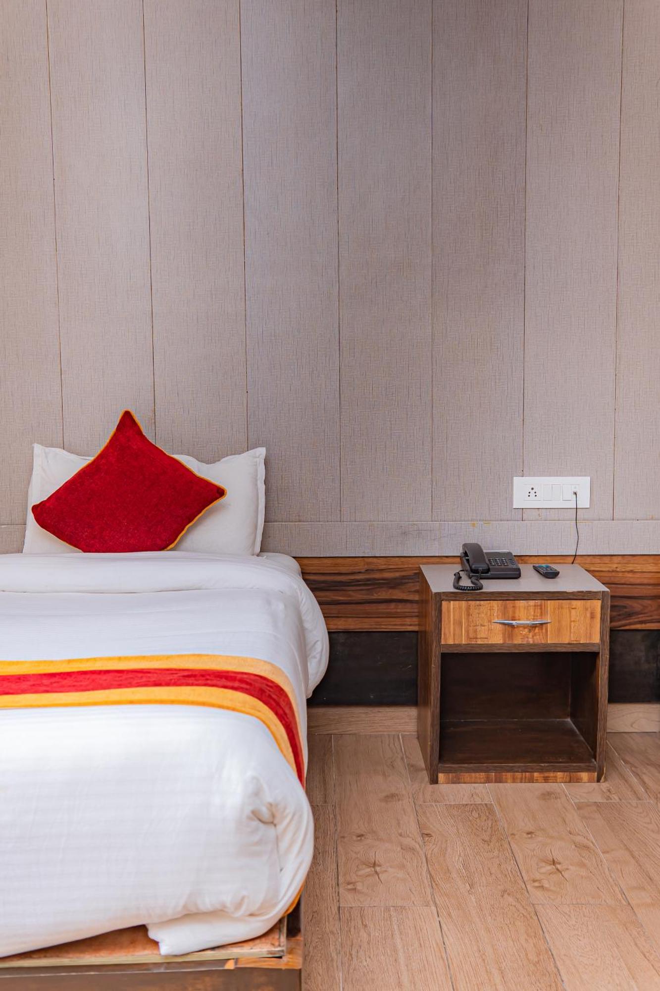 Hotel Murano Покхара Экстерьер фото